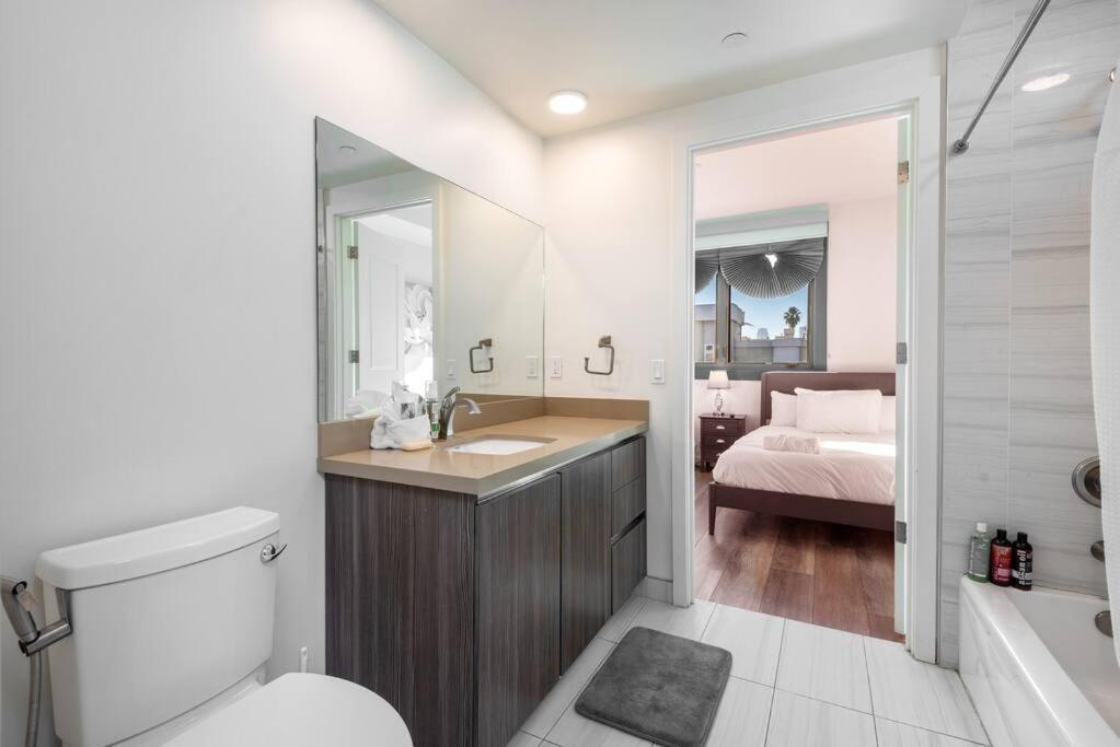 Luxurious Penthouse In Beverly Hills - Sleeps 10 Los Ángeles Exterior foto